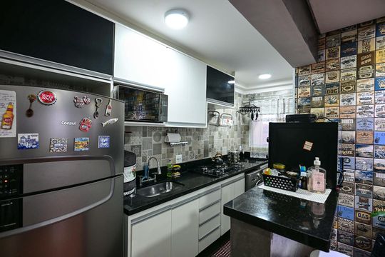 Cozinha de apartamento à venda com 2 quartos, 63m² em Jardim Caner, Taboão da Serra