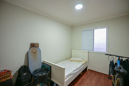 Quarto de apartamento à venda com 2 quartos, 63m² em Jardim Caner, Taboão da Serra