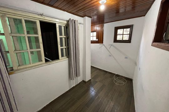 Sala de kitnet/studio para alugar com 1 quarto, 35m² em Jardim Semiramis, Cotia