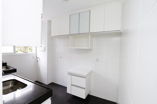 Cozinha de apartamento à venda com 2 quartos, 65m² em Buritis, Belo Horizonte