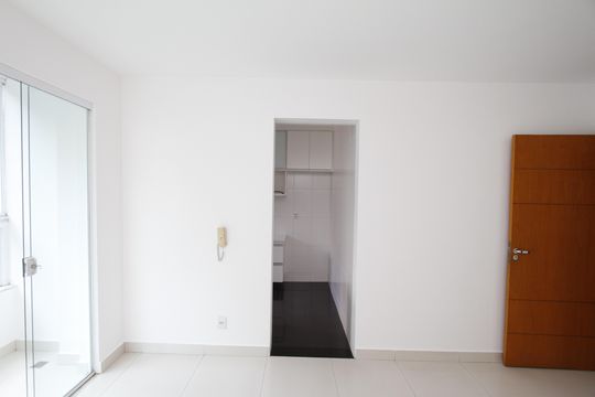 Sala de apartamento à venda com 2 quartos, 65m² em Buritis, Belo Horizonte