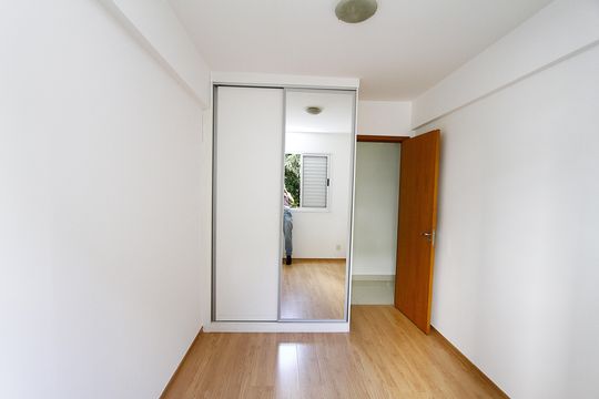 Quarto 1 de apartamento à venda com 2 quartos, 65m² em Buritis, Belo Horizonte