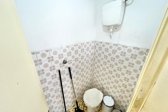 Banheiro de serviço de apartamento para alugar com 3 quartos, 121m² em Santana, São Paulo