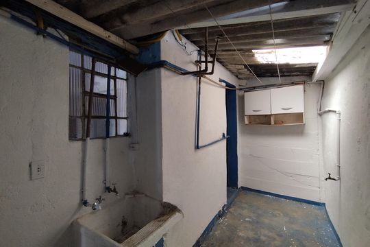 Área de Serviço de casa à venda com 2 quartos, 150m² em Vila Nair, São Paulo