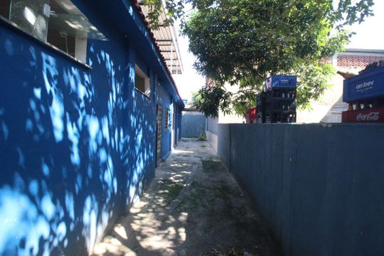 Garagem de casa para alugar com 3 quartos, 155m² em Valverde, Nova Iguaçu