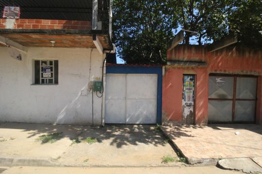 Fachada de casa para alugar com 3 quartos, 155m² em Valverde, Nova Iguaçu