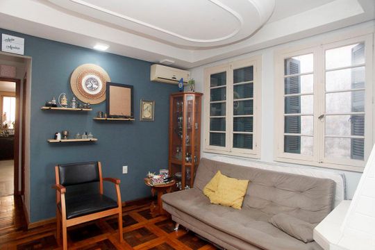 Sala de apartamento à venda com 3 quartos, 100m² em Santana, Porto Alegre
