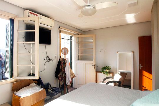 Quarto 1 de apartamento à venda com 3 quartos, 100m² em Santana, Porto Alegre