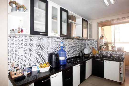 Apartamento à venda com 3 quartos, 100m² em Santana, Porto Alegre