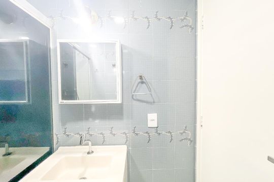 Banheiro Social de apartamento para alugar com 2 quartos, 130m² em Bom Retiro, São Paulo