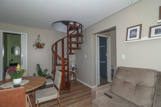 Sala de apartamento à venda com 3 quartos, 139m² em Petrópolis, Porto Alegre