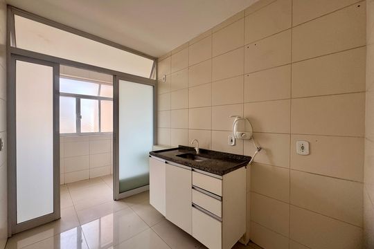 Cozinha de apartamento à venda com 3 quartos, 70m² em Picanço, Guarulhos