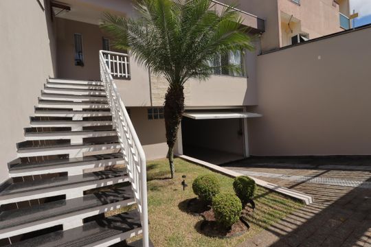 Entrada da Garagem de casa à venda com 4 quartos, 354m² em Vila Camilópolis, Santo André