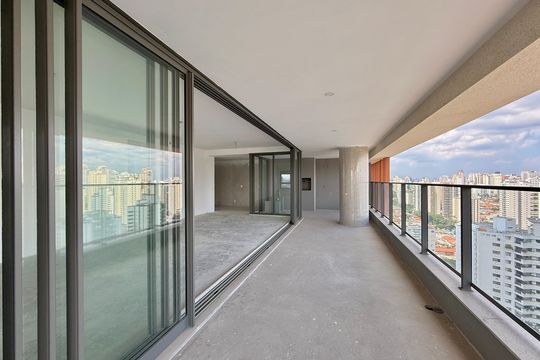 Varanda  de apartamento à venda com 3 quartos, 198m² em Campo Belo, São Paulo