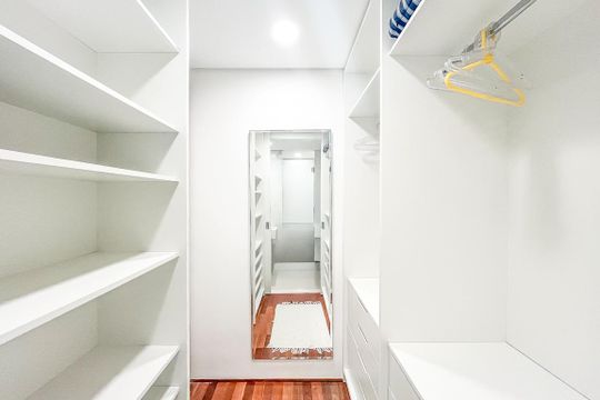 Closet de apartamento à venda com 1 quarto, 58m² em Sumarezinho, São Paulo