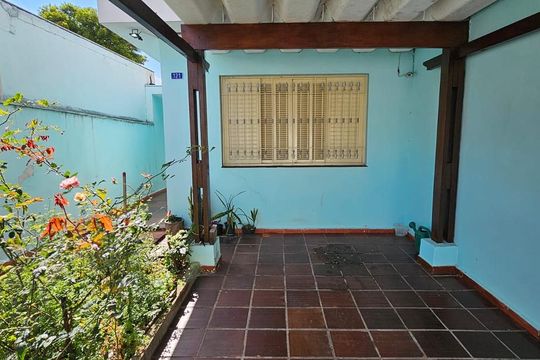 Área externa de casa à venda com 2 quartos, 65m² em Jardim Centenario, São Paulo