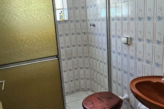 Banheiro de casa à venda com 2 quartos, 65m² em Jardim Centenario, São Paulo