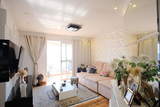 Apartamento para alugar com 3 quartos, 137m² em Parque Maria Luiza, São Paulo