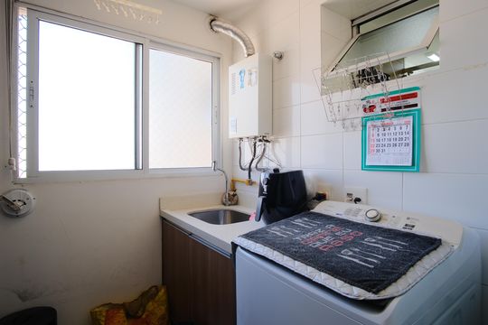 Área de Serviço de apartamento para alugar com 3 quartos, 137m² em Parque Maria Luiza, São Paulo