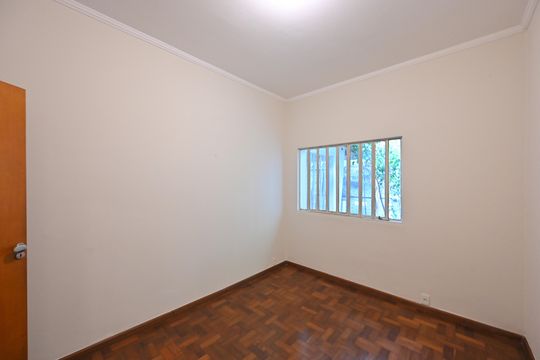Quarto 3 de casa à venda com 8 quartos, 353m² em Vila Clementino, São Paulo
