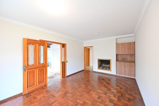 Casa à venda com 8 quartos, 353m² em Vila Clementino, São Paulo