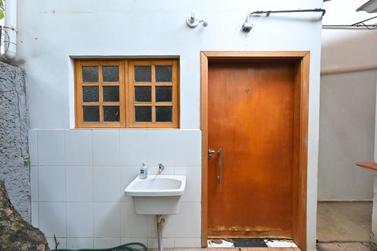 Lavanderia de casa à venda com 8 quartos, 353m² em Vila Clementino, São Paulo