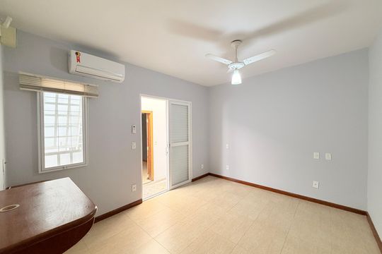 Quarto - Casa 2 de casa à venda com 5 quartos, 284m² em Vila Bandeirantes, Jundiaí