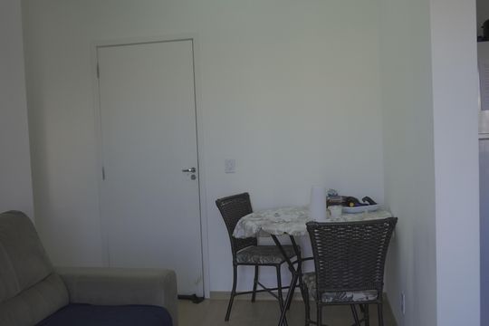 Apartamento à venda com 2 quartos, 47m² em Vila Carmosina, São Paulo