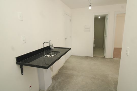 Cozinha e Área de Serviço de apartamento à venda com 2 quartos, 36m² em Ipiranga, São Paulo