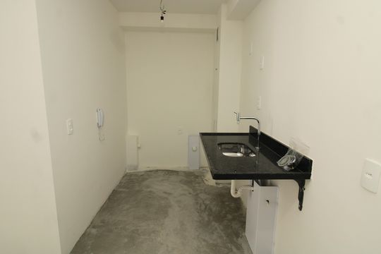 Cozinha e Área de Serviço de apartamento à venda com 2 quartos, 36m² em Ipiranga, São Paulo
