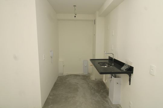 Cozinha e Área de Serviço de apartamento à venda com 2 quartos, 36m² em Ipiranga, São Paulo