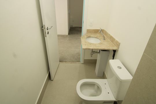 Banheiro de apartamento à venda com 2 quartos, 36m² em Ipiranga, São Paulo