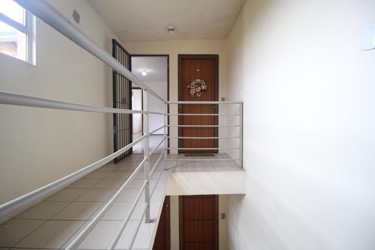 Corredor de apartamento à venda com 2 quartos, 41m² em Rubem Berta, Porto Alegre