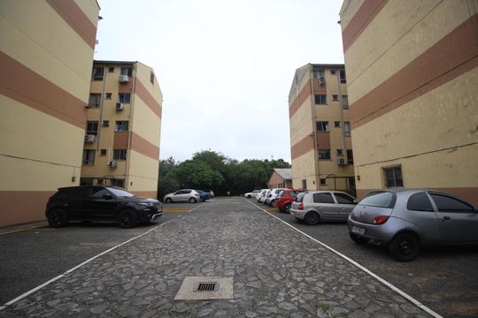 Garagem de apartamento à venda com 2 quartos, 41m² em Rubem Berta, Porto Alegre