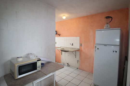 Cozinha de apartamento à venda com 2 quartos, 41m² em Rubem Berta, Porto Alegre