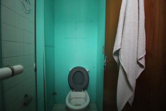 Banheiro de apartamento à venda com 2 quartos, 41m² em Rubem Berta, Porto Alegre