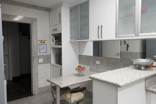 Cozinha  de casa de condomínio à venda com 4 quartos, 450m² em Jardim Ampliacao, São Paulo