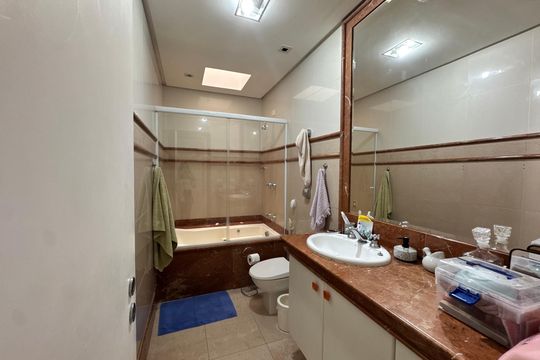 Banheiro Suite  de casa de condomínio à venda com 4 quartos, 450m² em Jardim Ampliacao, São Paulo