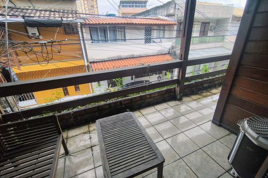 Casa à venda com 4 quartos, 400m² em Ponta Dareia, Niterói