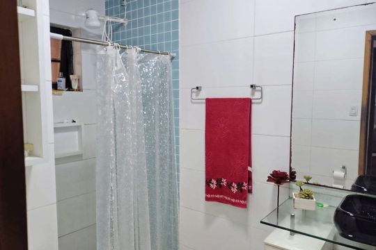 Casa à venda com 4 quartos, 400m² em Ponta Dareia, Niterói