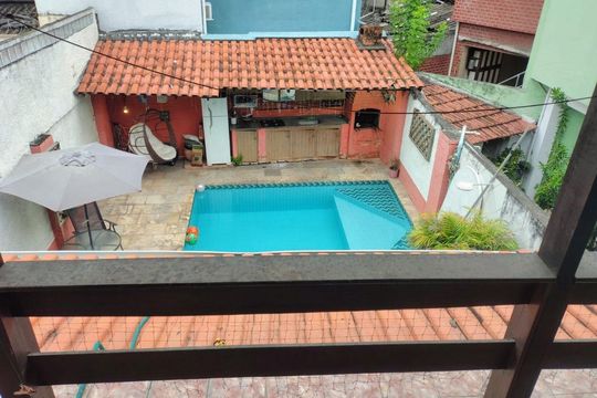 Casa à venda com 4 quartos, 400m² em Ponta Dareia, Niterói