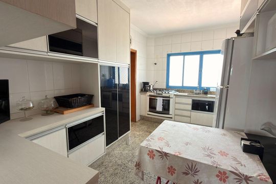 Apartamento à venda com 3 quartos, 140m² em Jardim Avelino, São Paulo