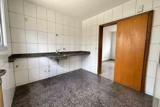 Apartamento para alugar com 3 quartos, 140m² em Dona Clara, Belo Horizonte