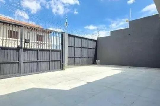 Área externa de casa para alugar com 3 quartos, 298m² em Vila Talarico, São Paulo
