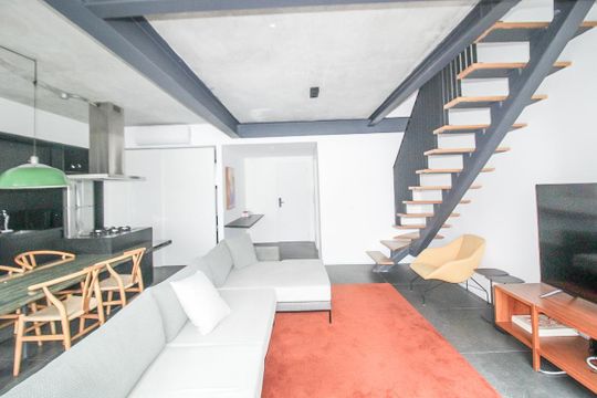 Sala de apartamento à venda com 2 quartos, 104m² em Vila Madalena, São Paulo