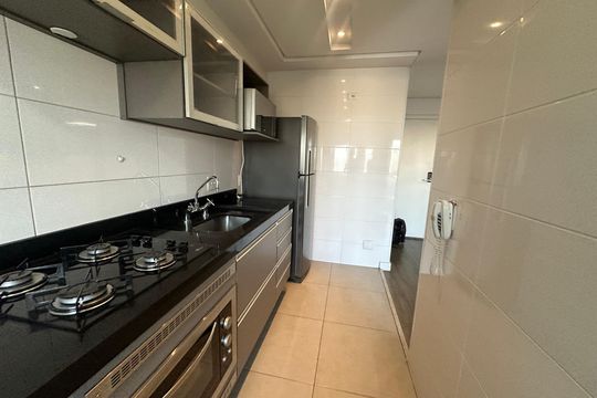 Cozinha de apartamento à venda com 1 quarto, 53m² em Alphaville Industrial, Barueri