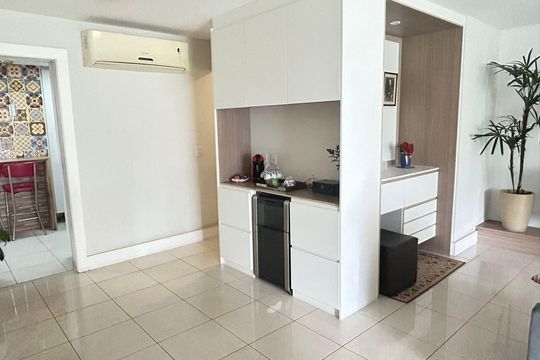 Sala de apartamento à venda com 3 quartos, 161m² em Barra da Tijuca, Rio de Janeiro