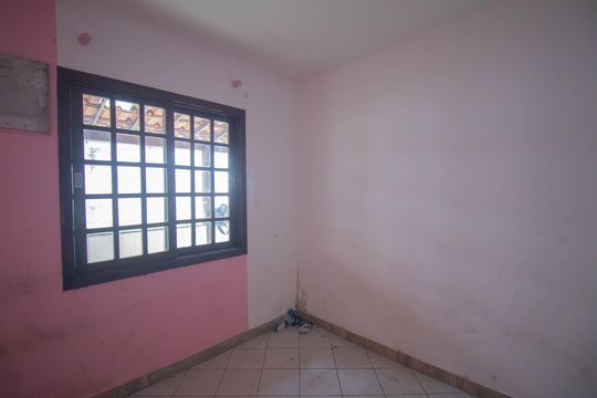 Quarto 1 de casa para alugar com 3 quartos, 150m² em Colubandê, São Gonçalo