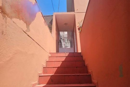 Casa à venda com 3 quartos, 161m² em Jardim Santa Terezinha (Pedreira), Diadema
