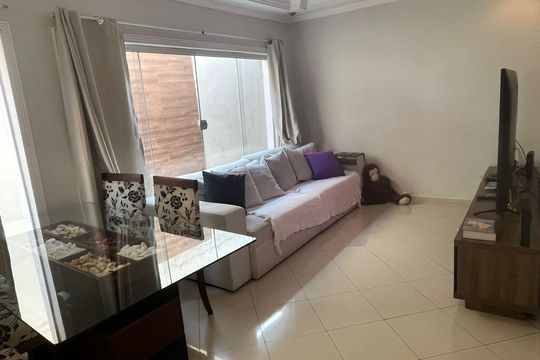 Casa à venda com 2 quartos, 185m² em Vila Ponte Rasa, São Paulo